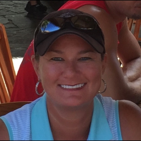 Meet your Posher, Debbie - Picture 1 of 1